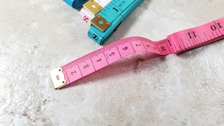 1 Flexible Tape Measure Hard to Reach Places Sewing Random Color inches & cm - Miniature Crush