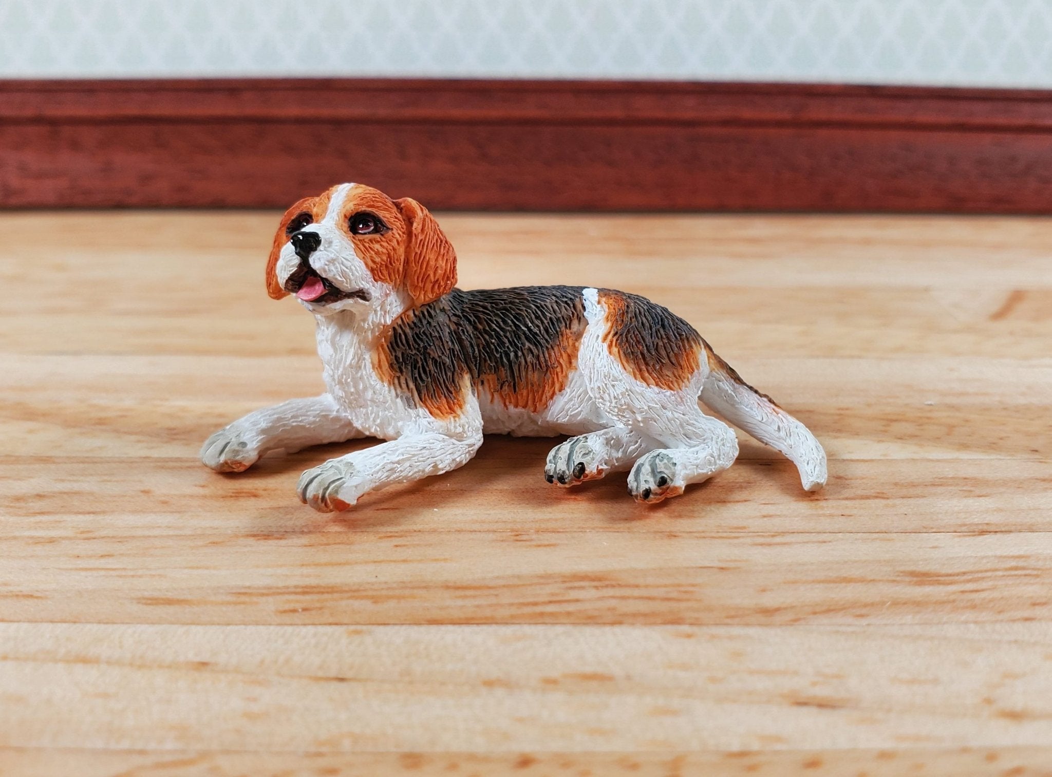 Dollhouse Dog Beagle Pet Standing 1:12 Scale Miniature Animal