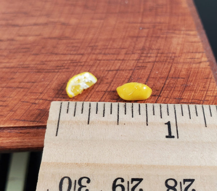 Dollhouse Lemon Wedges 2 Pieces 1:12 Scale Miniature Food Handmade - MiniatureCrush