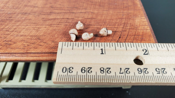 Dollhouse Mushrooms 4 Pieces 1:12 Scale Miniature Food Handmade - MiniatureCrush