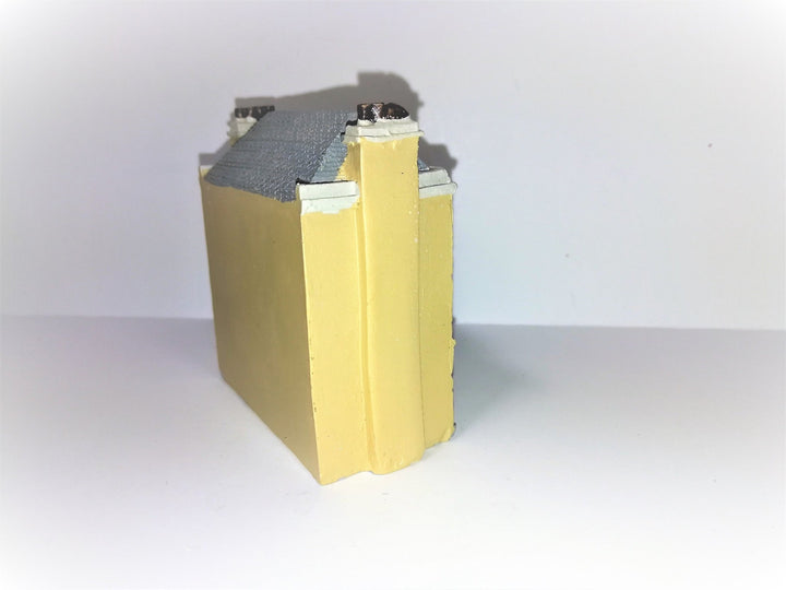 1:144 Scale Dollhouse Miniature Dolls House Resin The Montgomery - Miniature Crush