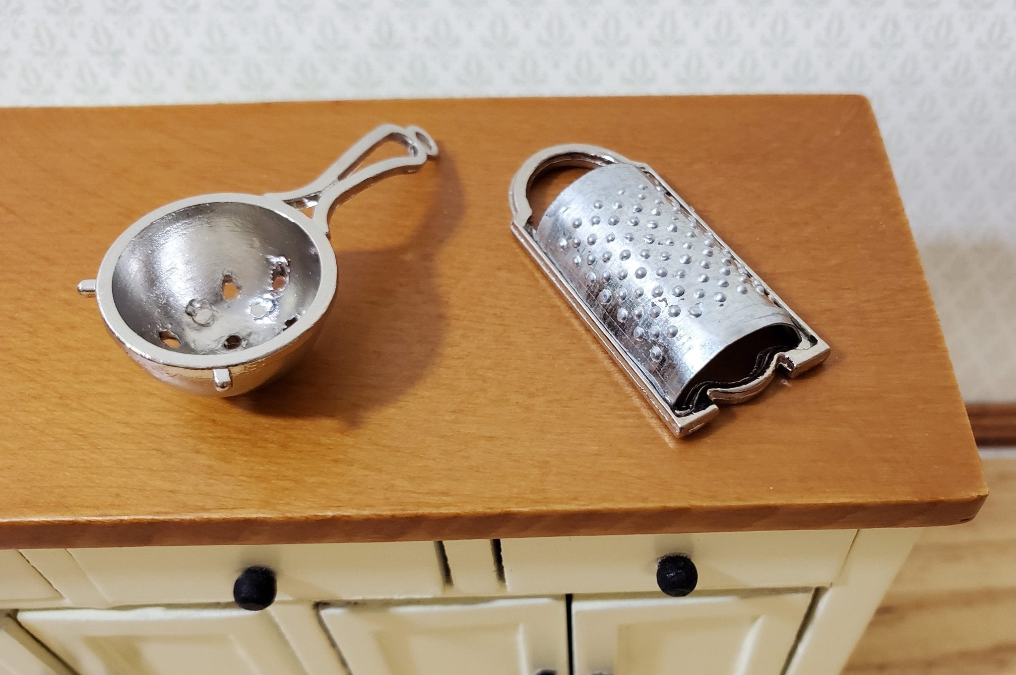 1:12 Scale Miniature Dollhouse Kitchen Accessory Salt and Pepper