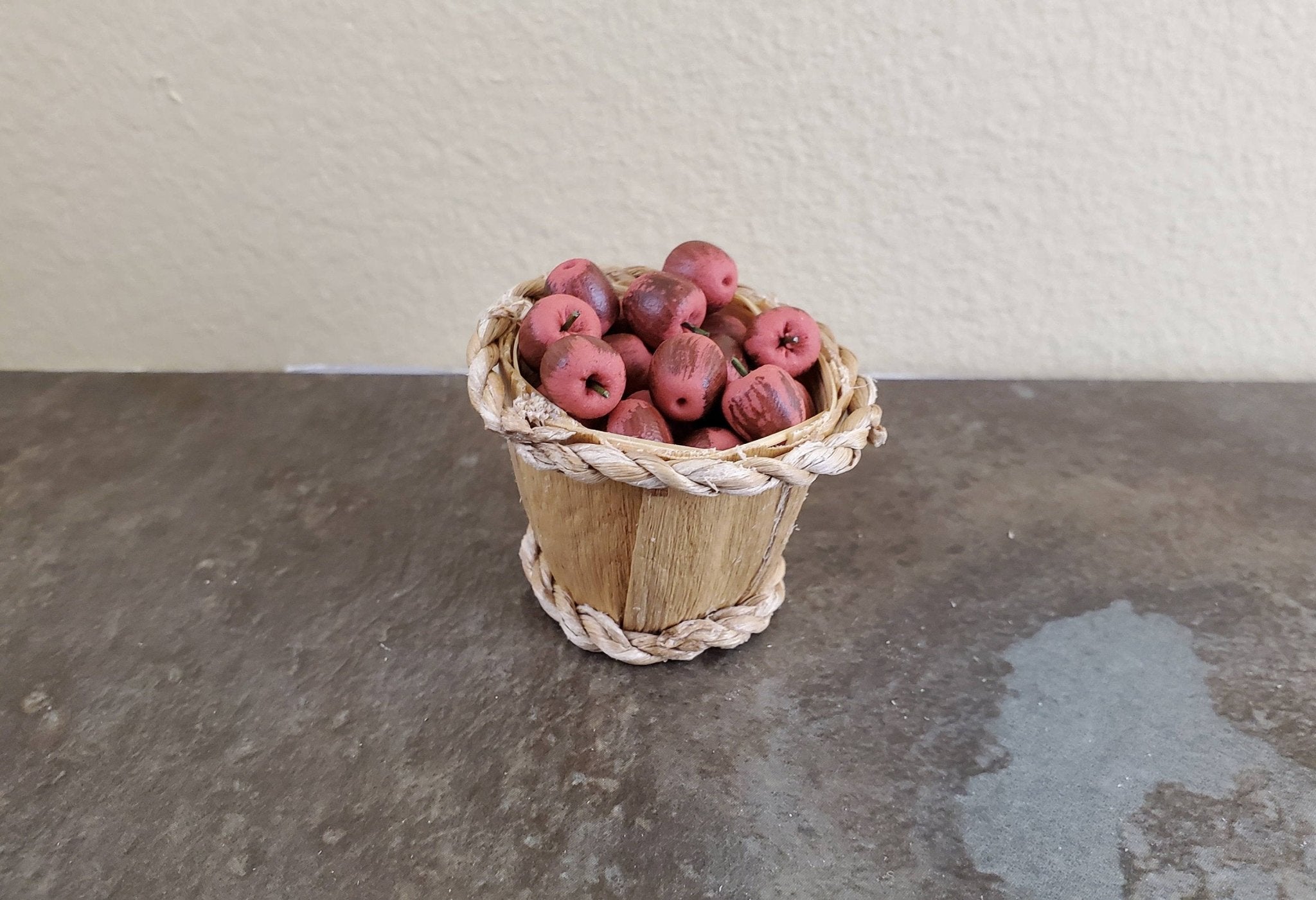 http://miniaturecrush.com/cdn/shop/products/dollhouse-miniature-bushel-basket-of-red-apples-112-scale-kitchen-food-118473.jpg?v=1686415480