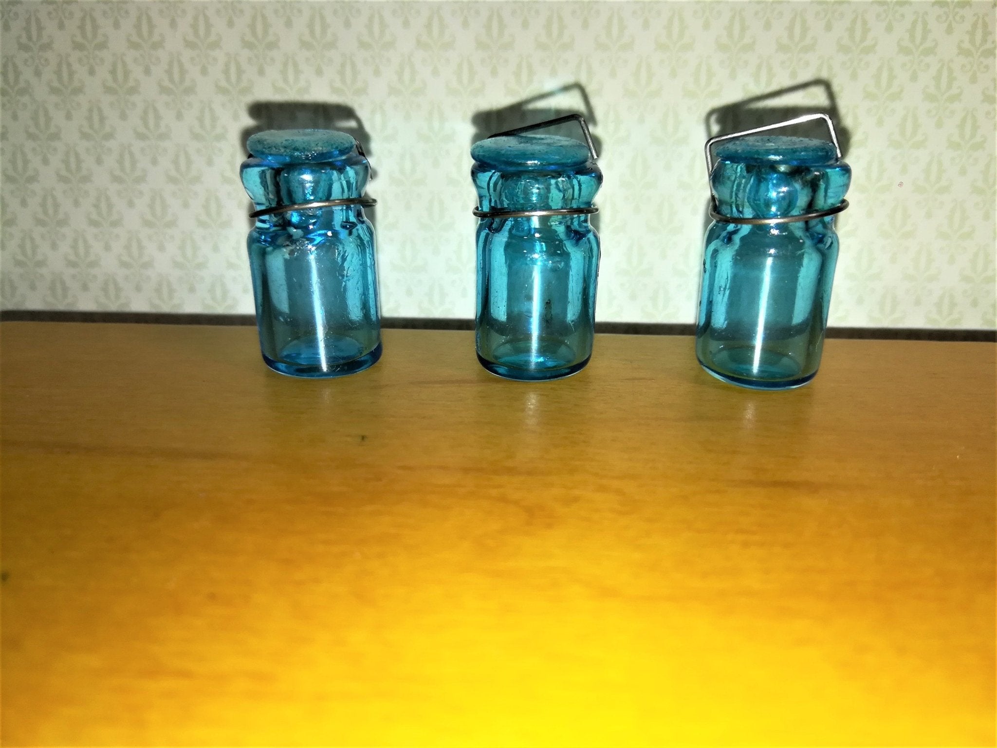 Vintage Spice Jars ~ Set of 3