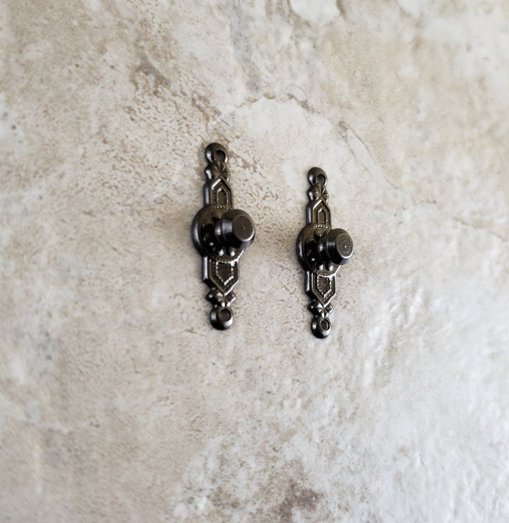 Dollhouse Miniature Doorknobs Handles Fancy Dark Pewter 1 Set 1:12 Scale CLA05512 - Miniature Crush
