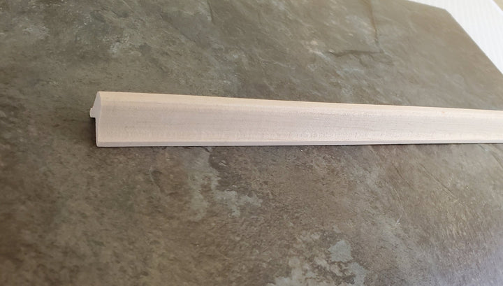 Dollhouse Miniature Roof Top Peak Ridge Molding Trim 5/8" x 18" 1:12 Scale HW7060 - Miniature Crush