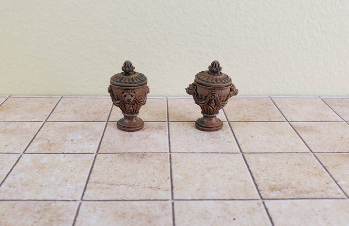 Dollhouse Miniature Urn Lion Head Classical with Lid Resin 1:12 Scale Aged - Miniature Crush