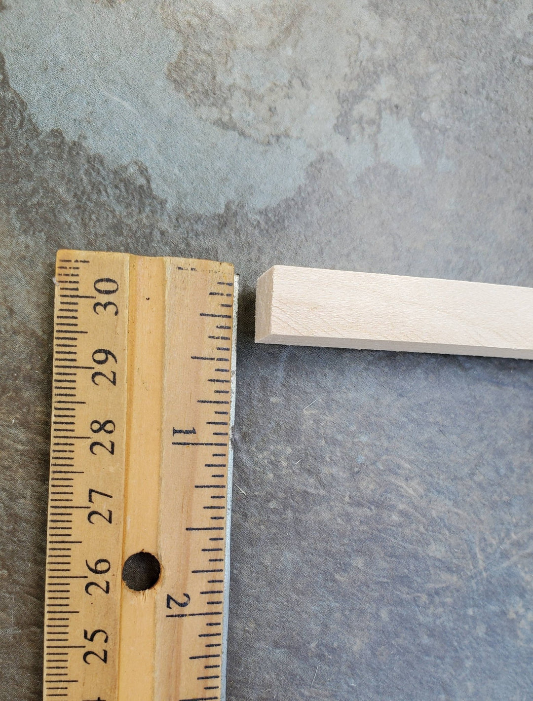 Dollhouse Miniature Wood Beams Posts 3/8 x 3/8 x 18" long 1:12 Scale x5 - Miniature Crush