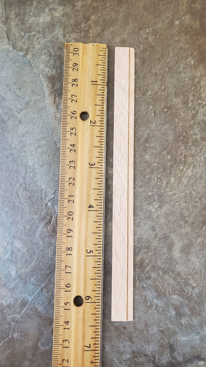 Dollhouse Miniatures Baseboard Trim 6" x12 Scrap Pieces 1:12 Scale CLA77945 - Miniature Crush