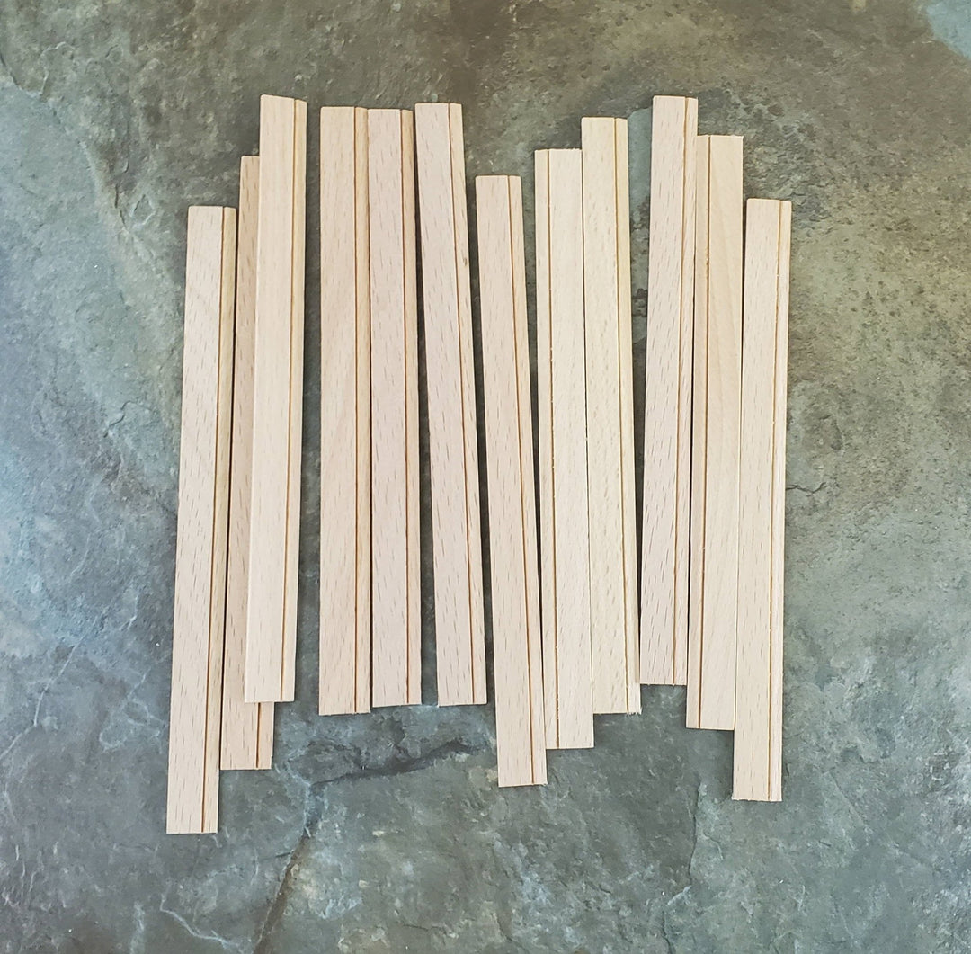 Dollhouse Miniatures Baseboard Trim 6" x12 Scrap Pieces 1:12 Scale CLA77945 - Miniature Crush