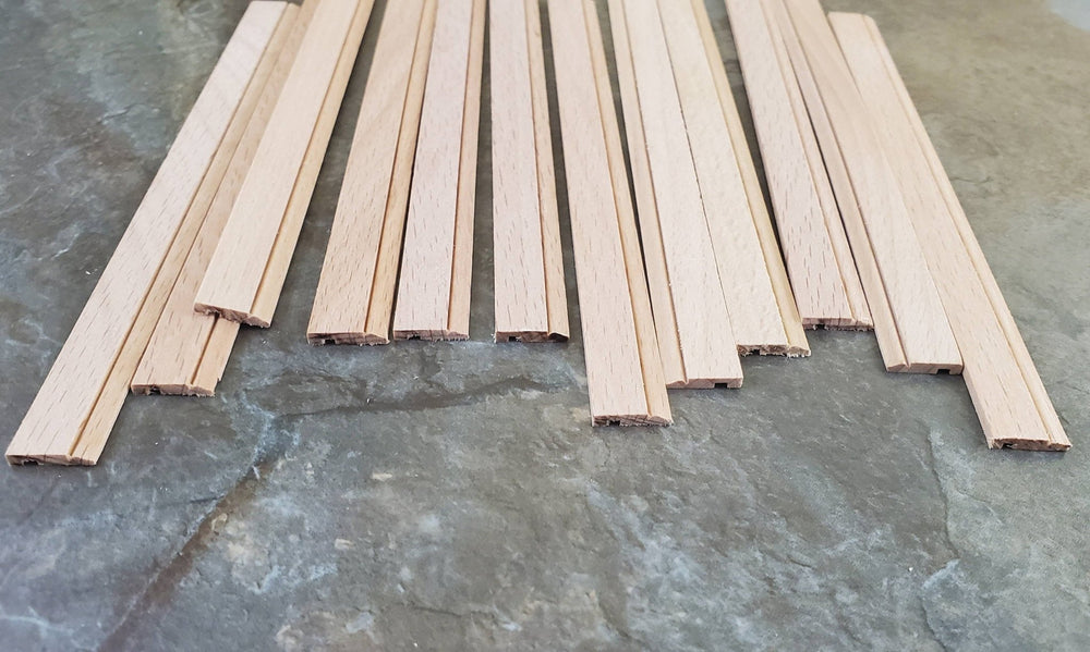 Dollhouse Miniatures Baseboard Trim 6" x12 Scrap Pieces 1:12 Scale CLA77945 - Miniature Crush