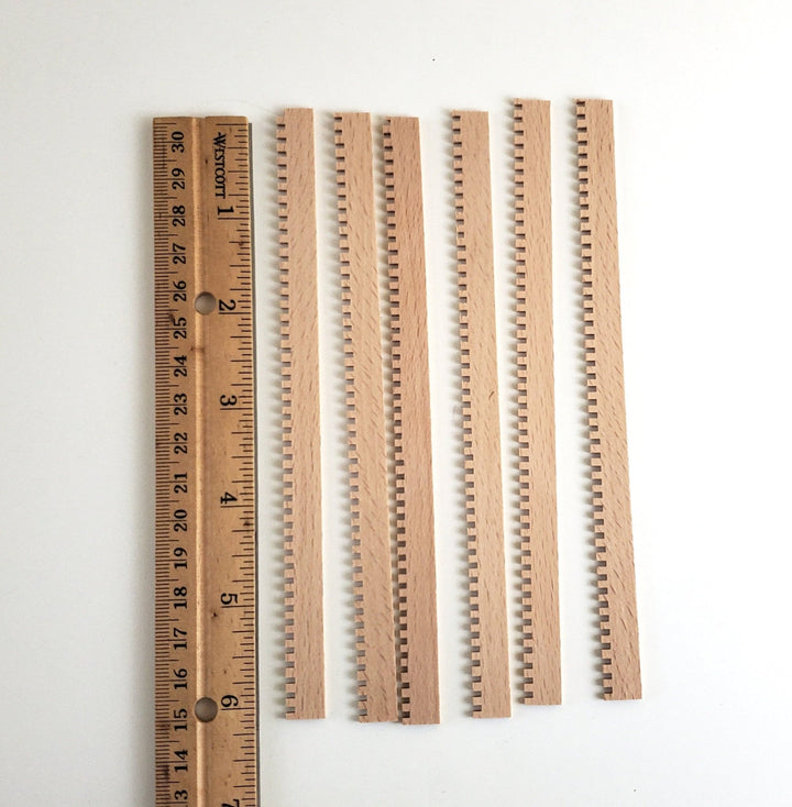Dollhouse Miniatures Flat Dentil Crown Molding Scrap Pieces 6" Long x6 Trim 1:12 Scale - Miniature Crush