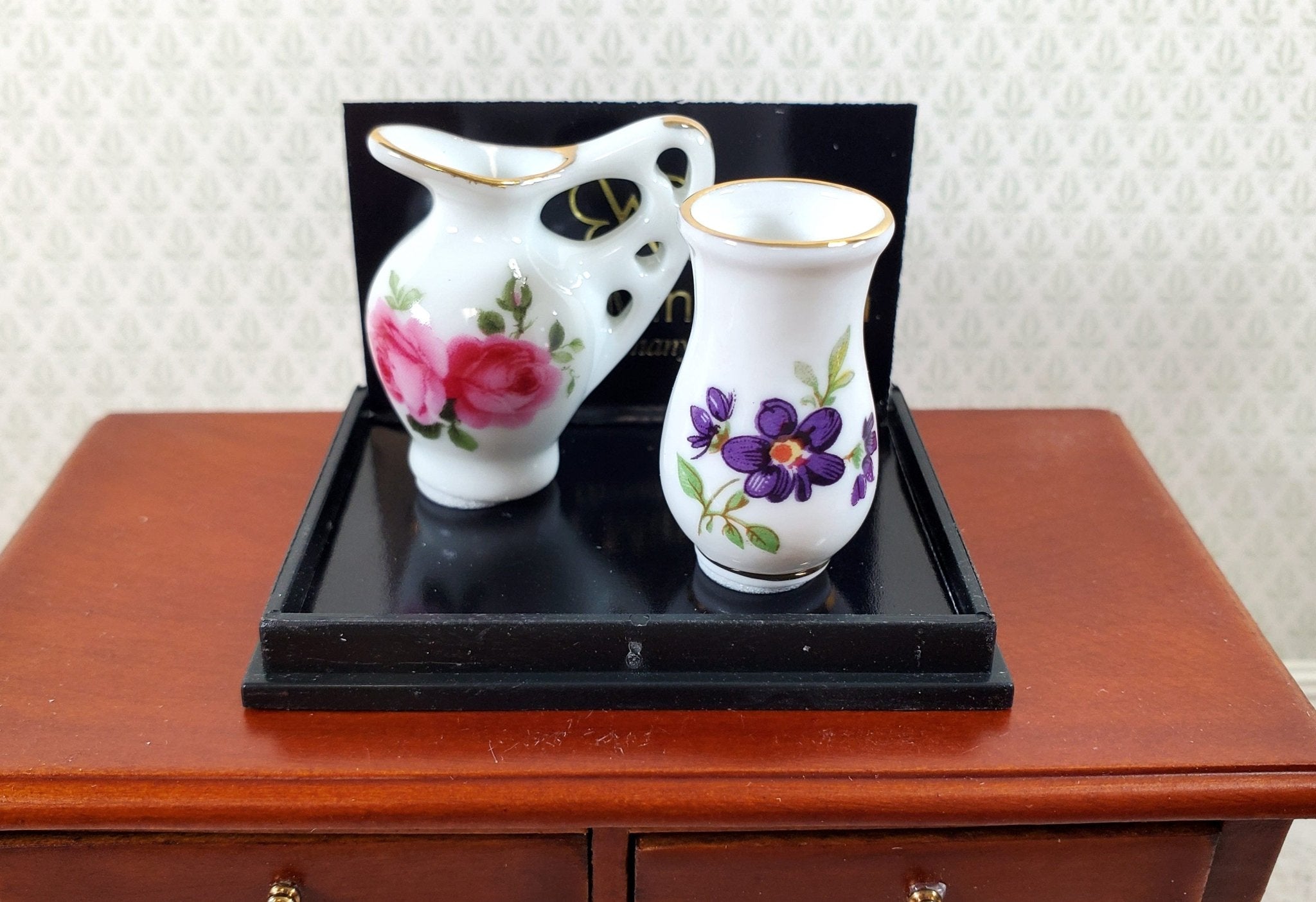 Lot De 6 Miniatures - Petits Vases / Paniers En Porcelaine Pour Maison De Poupée - Marque Hierzegger - Neuf