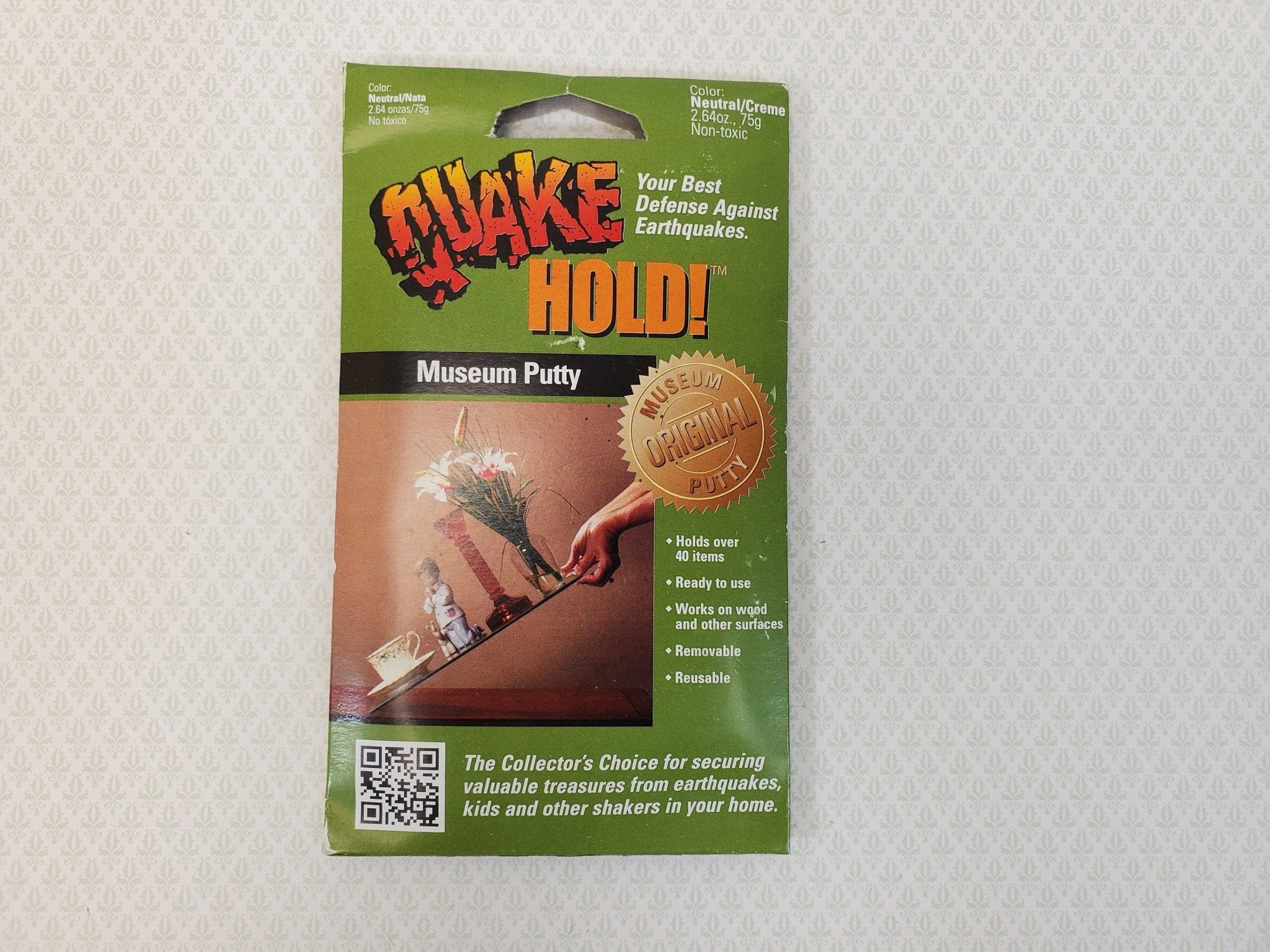 Quake Hold Putty Reusable Craft Putty secure minis in place on ceilings or walls Miniature Crush