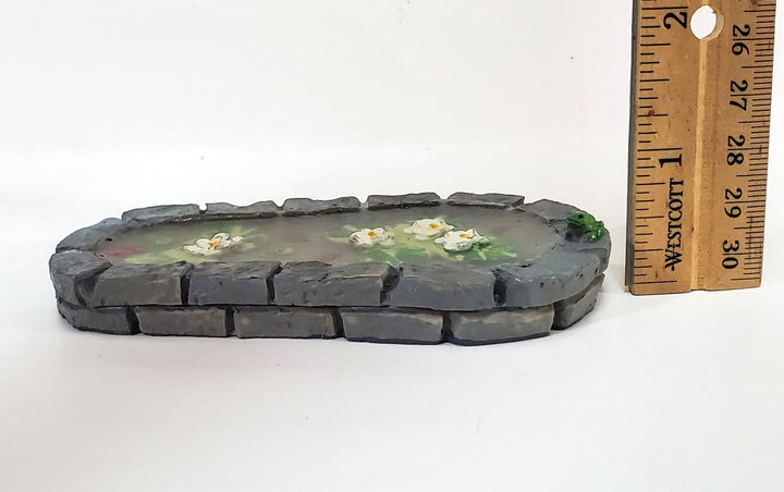 Small Miniature Garden Pond Pool with Frog & Water Lilies Resin 1:12 Scale Dollhouse - Miniature Crush