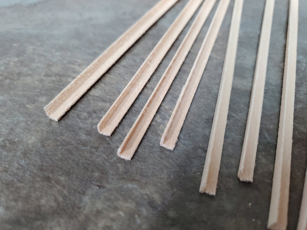 Tiny Corner Angle Trim Molding 1/8" x 1/8" x 6" long 10 Pieces NE504 Scale Model Building - Miniature Crush