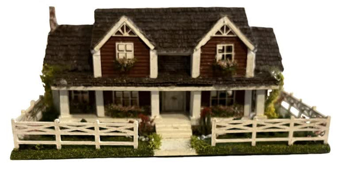 1:144 Scale Dollhouse KIT Tiny Ranch House 6 Room Home Includes Greenery - Miniature Crush