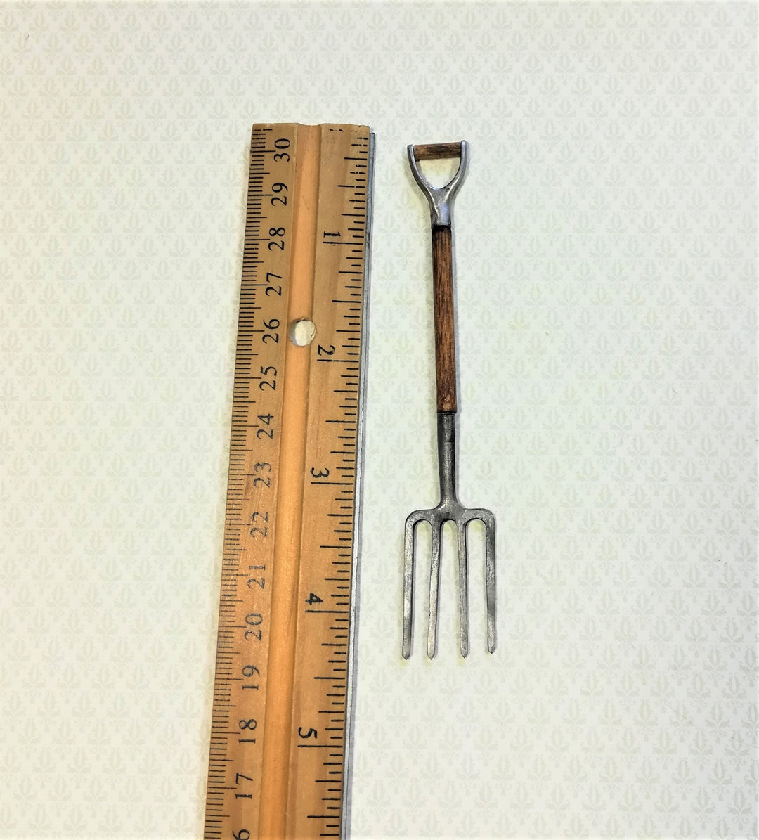 Dollhouse Miniature Spading Fork Garden Pitch Fork Sir Thomas Thumb 1:12 Scale Tool