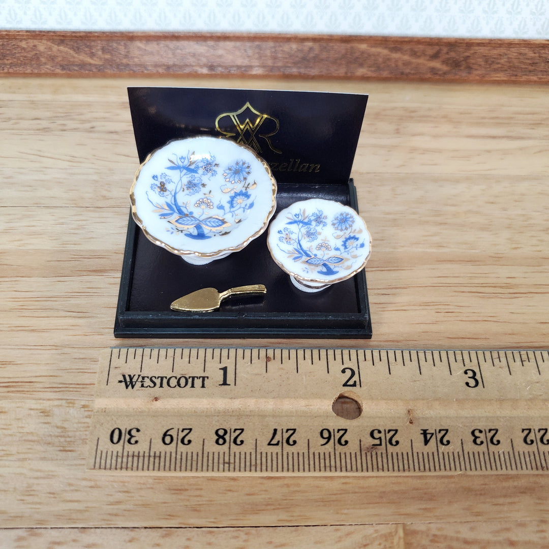 Dollhouse Cake Stands Plates Reutter Porcelain 1:12 Scale Blue Onion Pattern