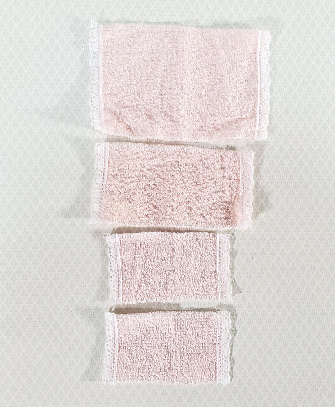 Dollhouse Pink Towels with Lace Set of 4 Bath 1:12 Scale Miniature Bathroom