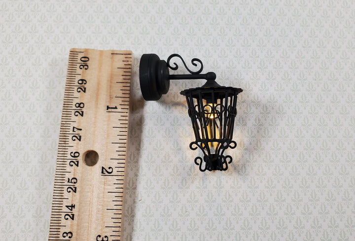 Dollhouse Carriage Light Battery Operated with Wand 1:12 Scale Miniature Lamp