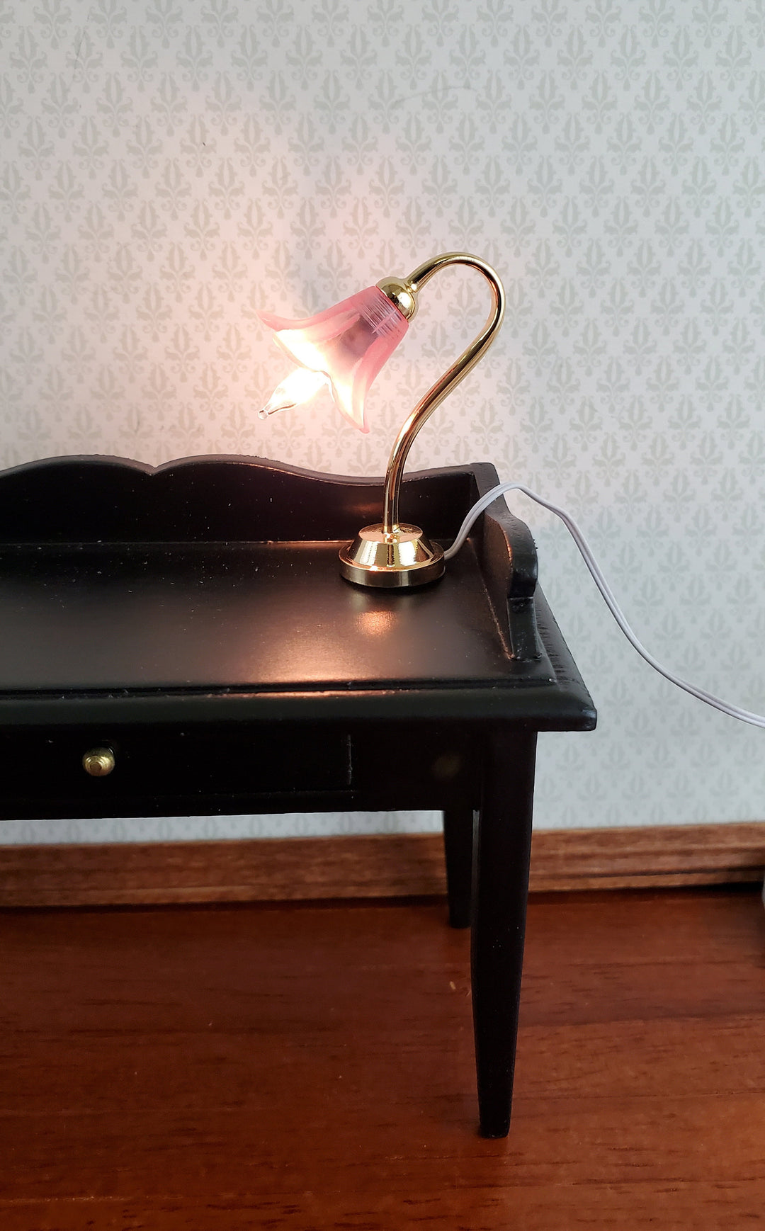 Dollhouse Desk Table Lamp Pink Flower Electric Light 1:12 Scale 12 Volt w/ Plug