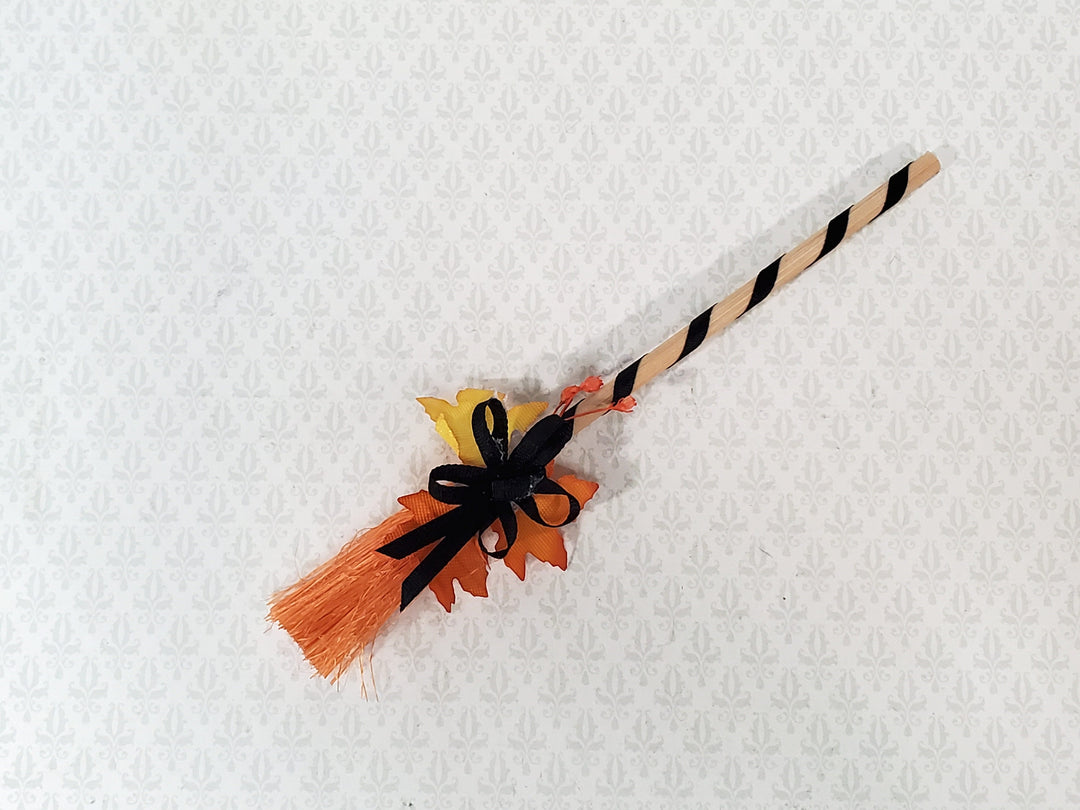 Dollhouse Fall Broom Decorative Decor Halloween Leaves 1:12 Scale Miniature