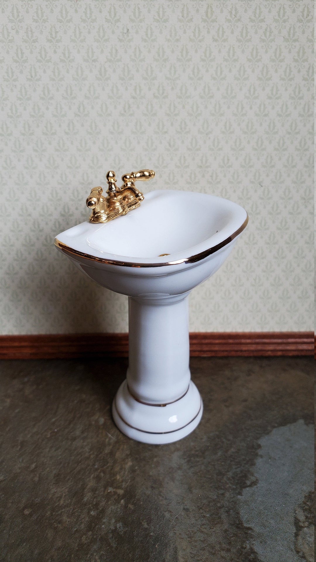 Dollhouse Miniature Pedestal Sink Bathroom White Reutter Porcelain 1:12 Scale