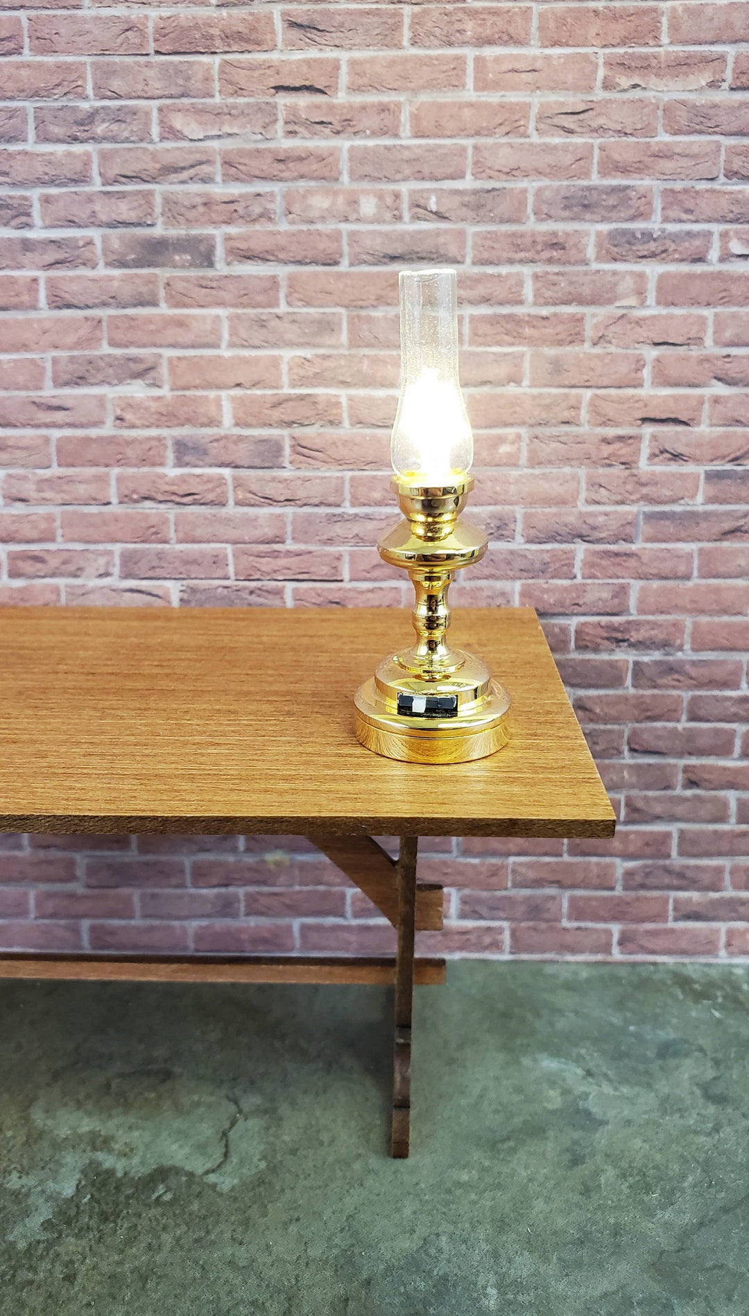 Dollhouse Miniature Battery Light Hurricane Table Lamp Gold 1:12 Scale Lantern