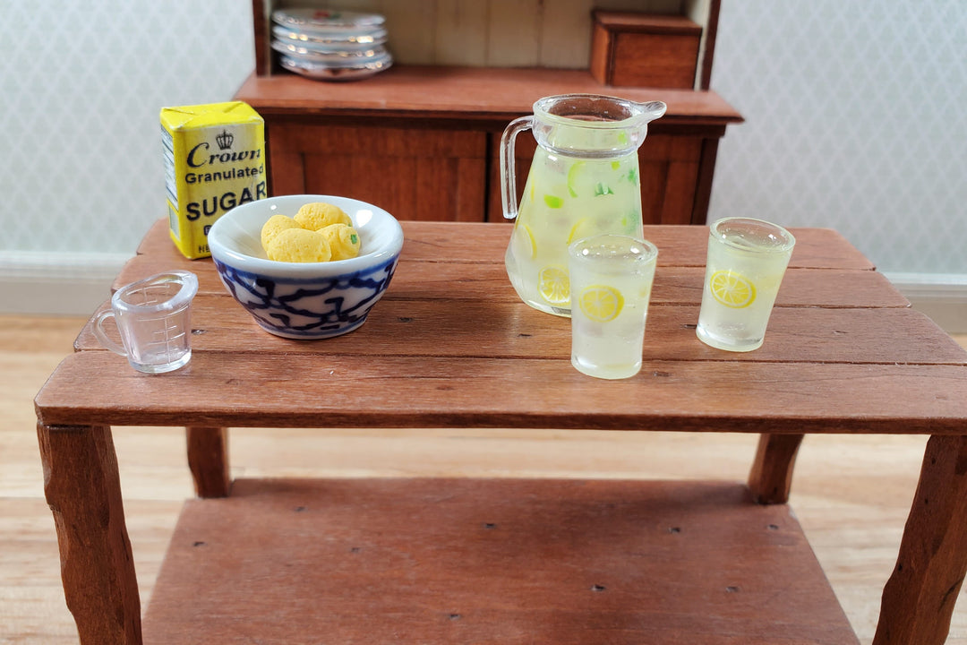 Dollhouse Large Pitcher of Lemonade & 2 Glasses with Lemons 1:12 Scale Miniature