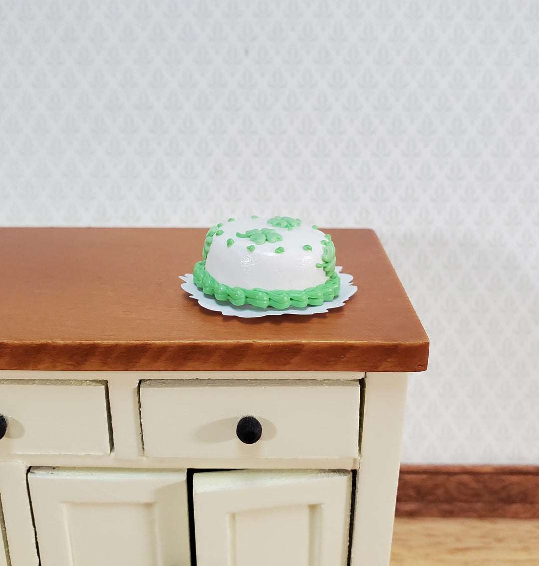 Dollhouse Cake Saint Patrick's Day Shamrocks 1:12 Scale Miniature Food Dessert