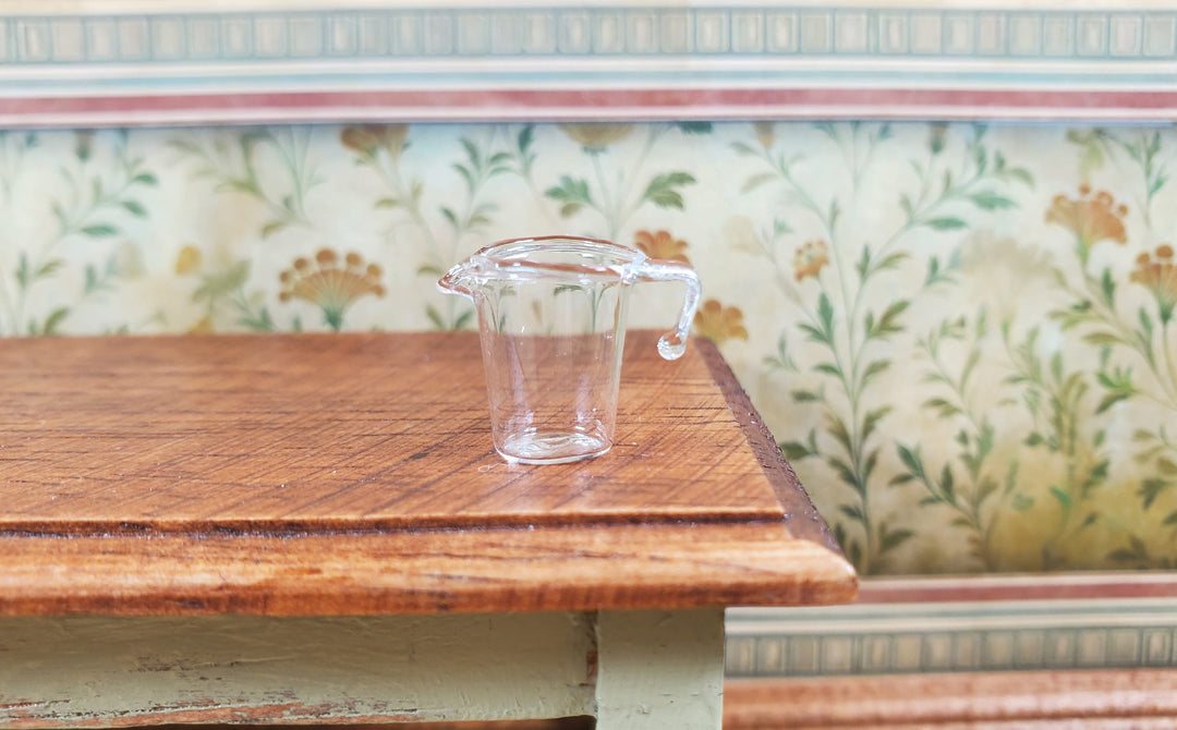 Dollhouse Clear Glass Measuring Cup 1:12 Scale Miniature