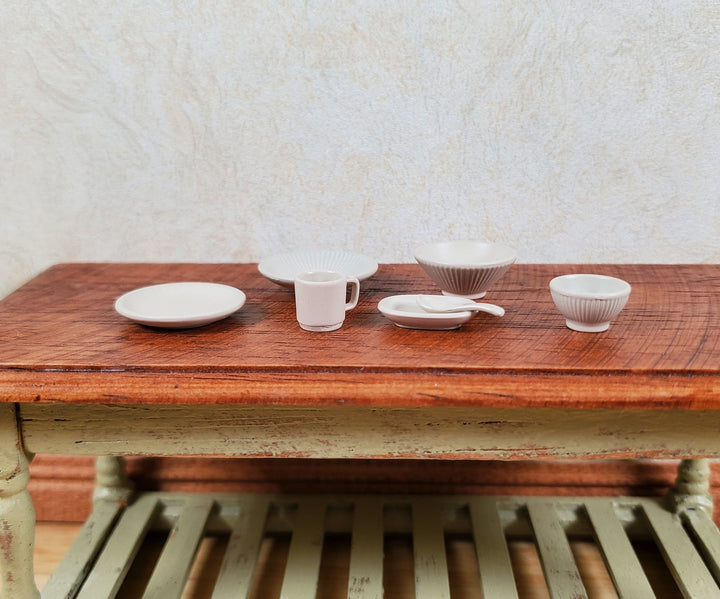 Dollhouse Dinner Place Setting 7 pcs Tan Painted Metal 1:12 Scale Miniatures