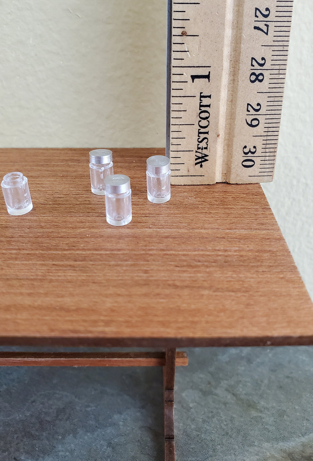 Dollhouse Miniature Jars Small for Spices or Baby Food with Lids x6 1:12 Scale