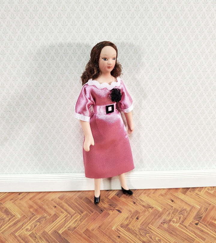 Dollhouse Female Doll Mom Mother Pink Dress Porcelain 1:12 Scale Miniature