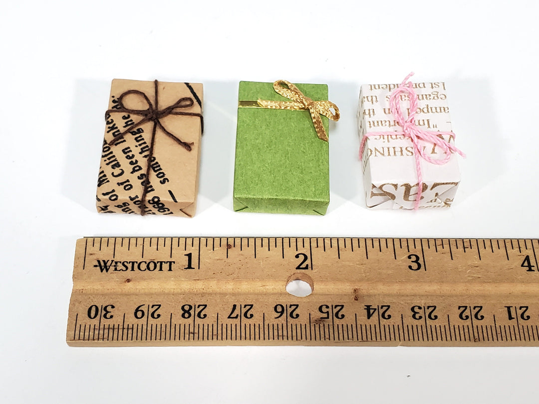 Dollhouse Wrapped Gifts Presents Medium Size 1:12 Scale Miniatures Birthday Holiday