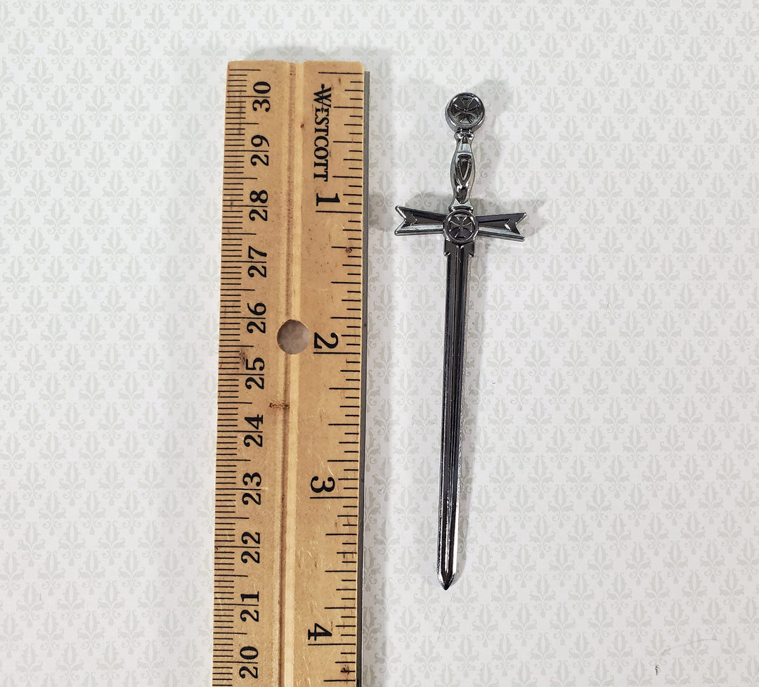 Miniature 2 Handed Sword Metal with Pewter Finish Crusader Style 1:12 Scale Weapon 9 cm