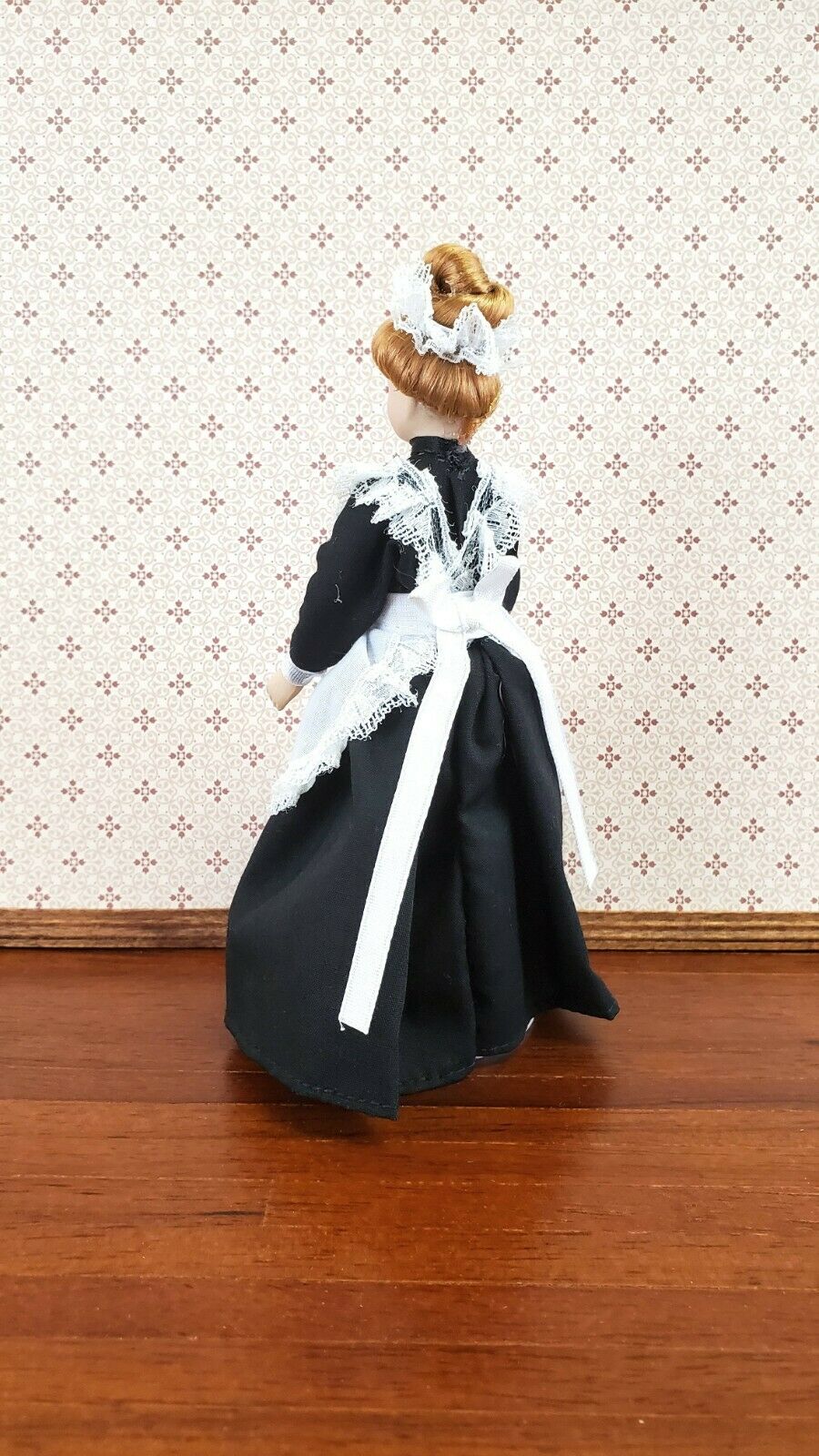 Dollhouse Miniature Maid Housekeeper Doll Porcelain Poseable 1:12 Scale w/ Apron