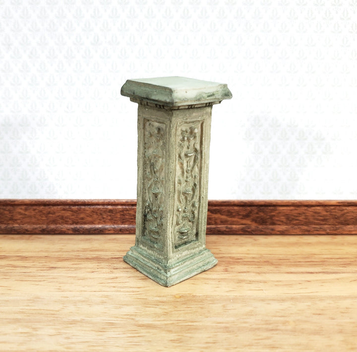 Dollhouse Garden Pedestal for Plants Aged Green 1:12 Scale Fairy Garden A1003GN