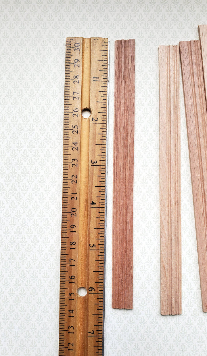 Dollhouse Miniatures Baseboard Trim 6" x12 Scrap Pieces 1:12 Scale 77946