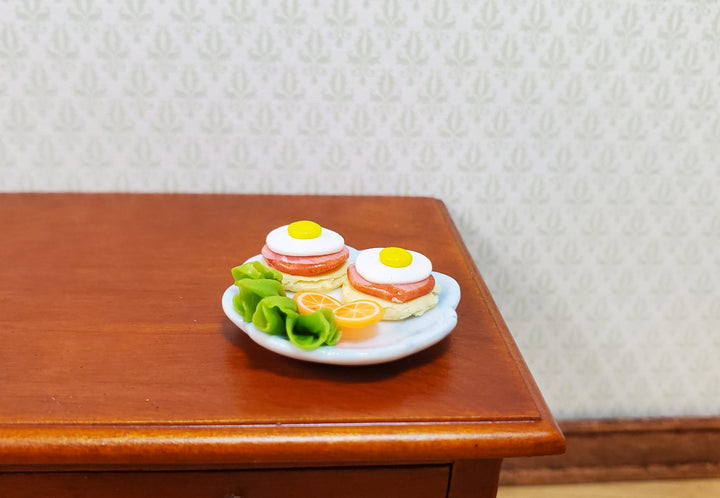 Dollhouse Fried Eggs on Ham & Muffin on a Ceramic Plate 1:12 Scale Miniature