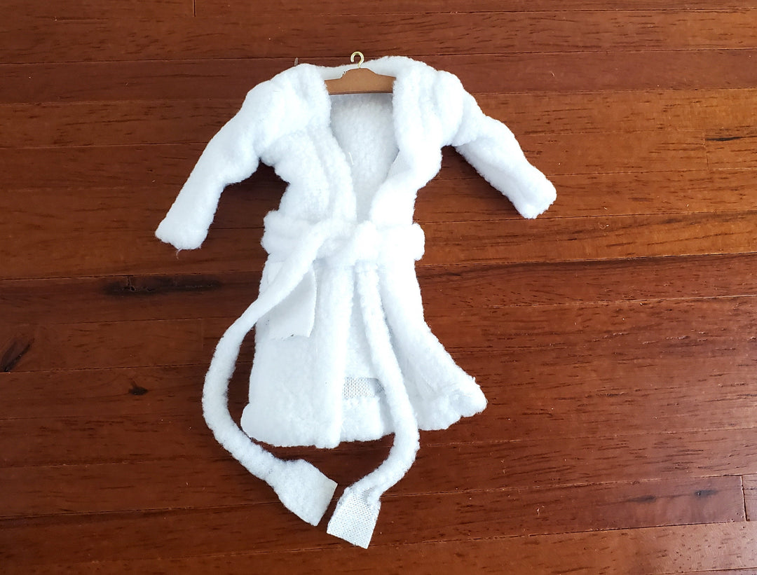 Dollhouse Miniature Bathrobe on Hanger White Fluffy by Reutter 1:12 Scale Clothes
