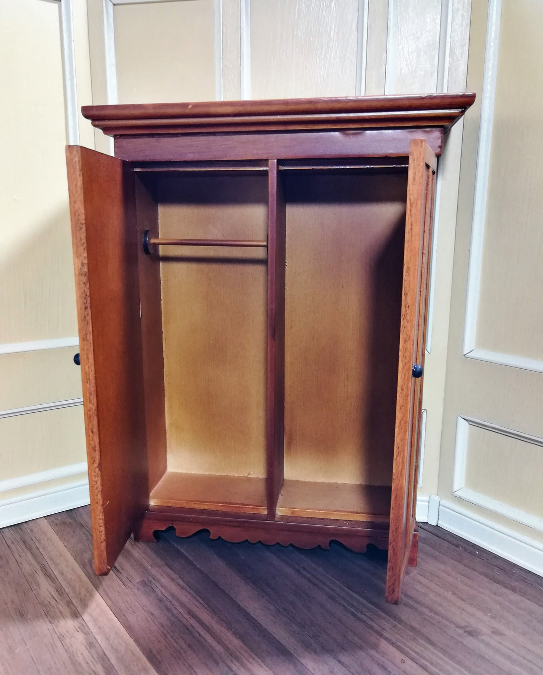 Dollhouse Lincoln Wardrobe Armoire Closet for Bedroom 1:12 Scale Miniature Walnut Finish