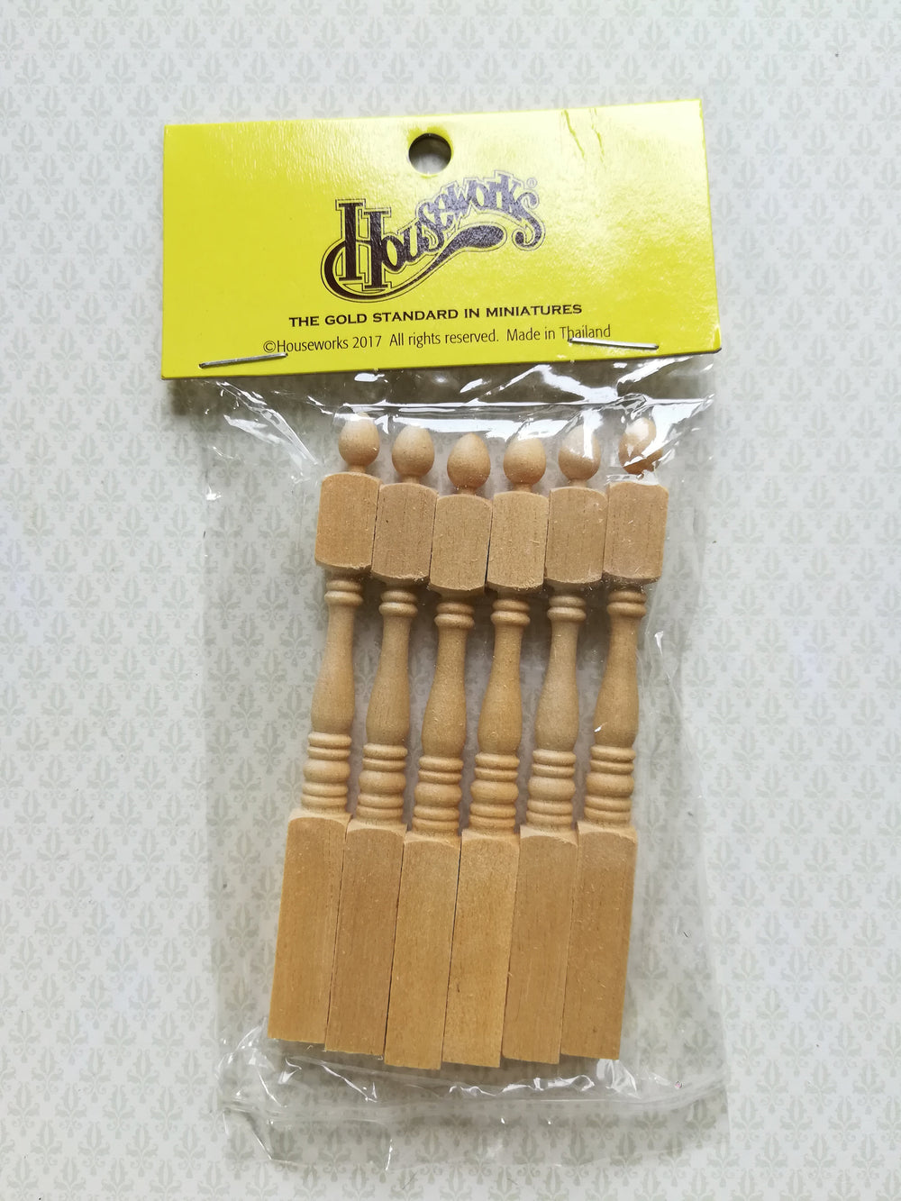 Dollhouse Miniature Spindles Newel Posts Wood 6 Pieces 1:12 Scale 3 1/2" Long