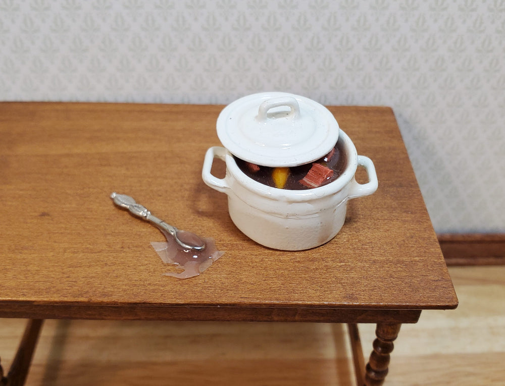 Dollhouse Pot of Beef Stew with Lid and Spoon 1:12 Scale Miniature Food