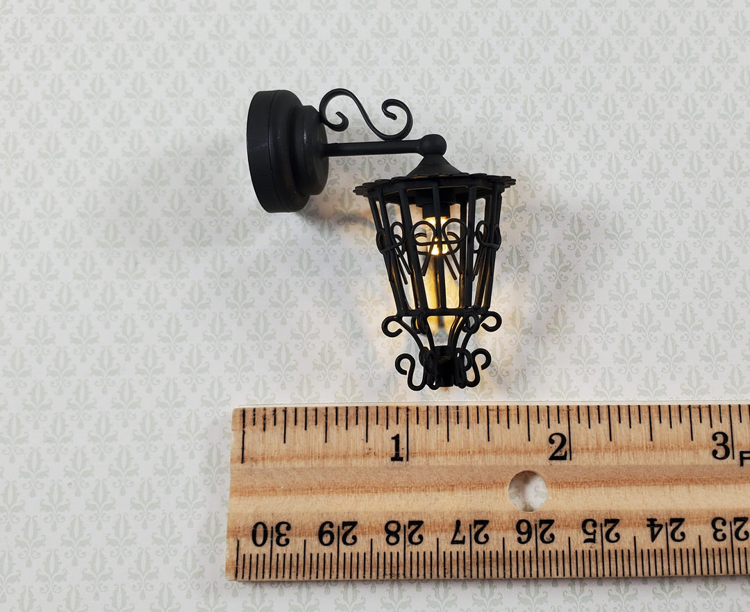 Dollhouse Carriage Light Battery Operated with Wand 1:12 Scale Miniature Lamp