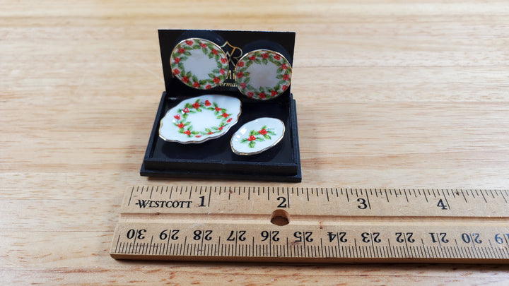 Dollhouse Plates & Platters Mistletoe Reutter Porcelain 1:12 Scale Miniatures