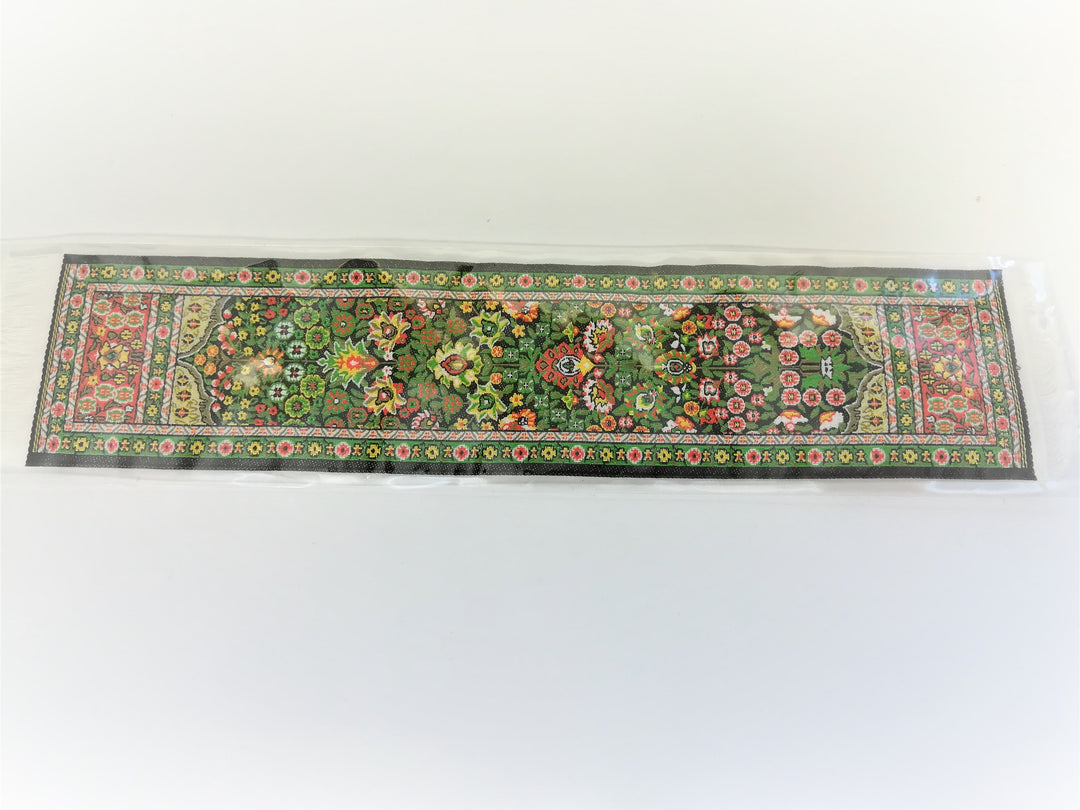 Dollhouse Miniature Narrow Runner Carpet Rug Green & Red 1:12 Scale