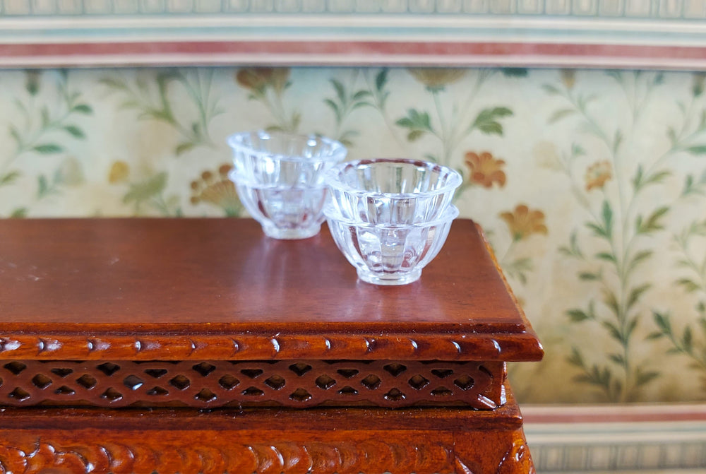 Dollhouse 4 Small Bowls Clear Plastic Fluted Edge 1:12 Scale Miniature Dishes