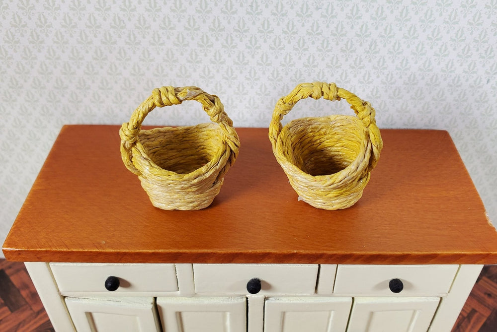 Dollhouse Baskets Set of 2 Yellow 1:12 Scale Dollhouse Miniatures - MiniatureCrush